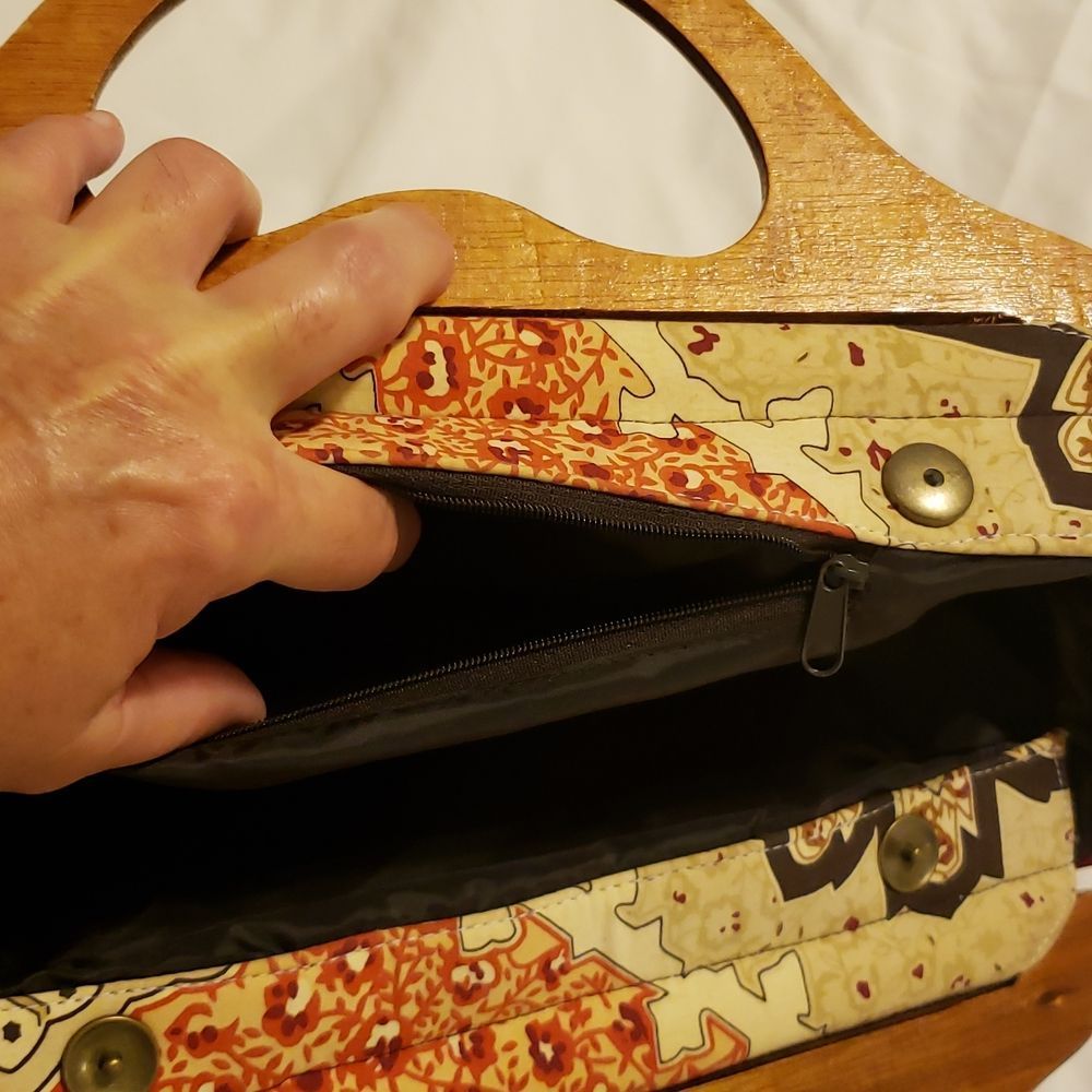 Purse looks new - Picture 5 of 7
